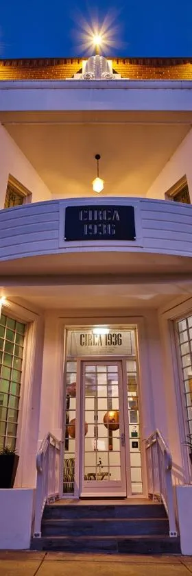 CIRCA 1936 Art Hotel，位于科罗瓦的酒店
