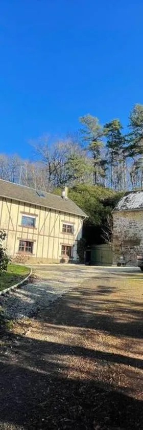 Le Vaussourdet，位于栋弗龙的酒店