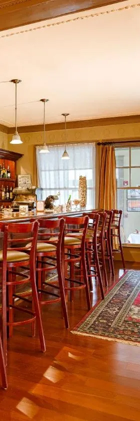 Gateways Inn，位于莱诺克斯的酒店