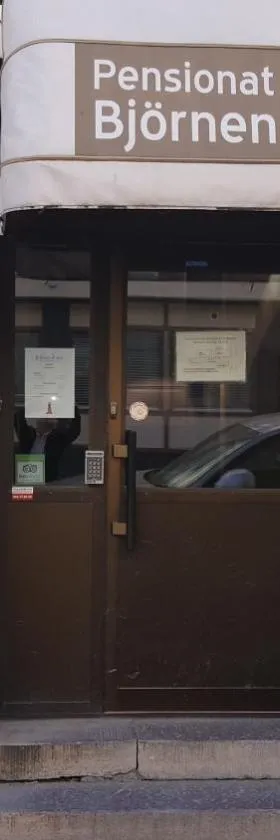 游客熊酒店，位于厄斯特松德的酒店