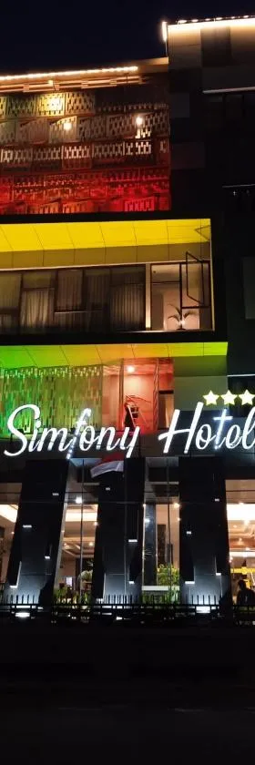 Hotel Simfony Alor，位于Kalabahi的酒店