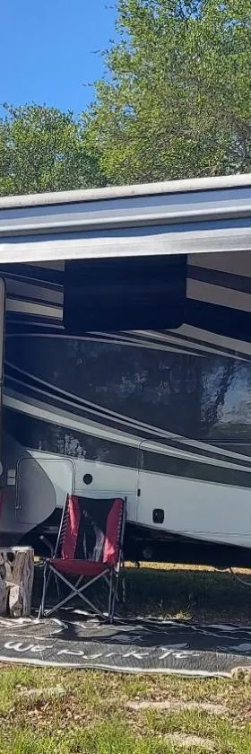 Twin Falls Luxury RV Glamping - Pinnacle，位于伯尼的酒店