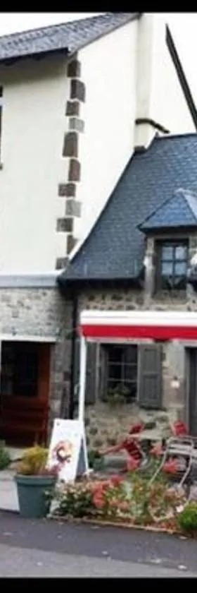 Auberge du Pont，位于Saint-Projet-de-Salers的酒店
