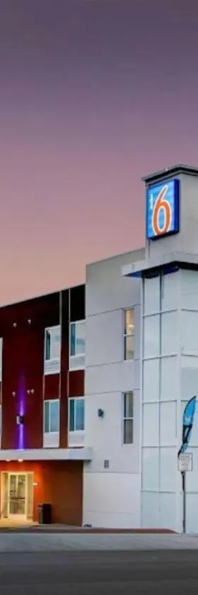 Motel 6 Highland CA San Bernardino East，位于海兰的酒店
