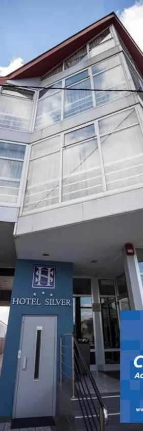 银辉酒店，位于奥西耶克的酒店