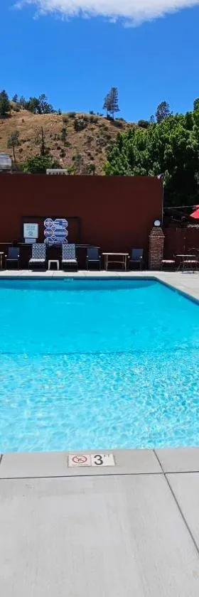 Kernville Inn，位于克恩维尔的酒店