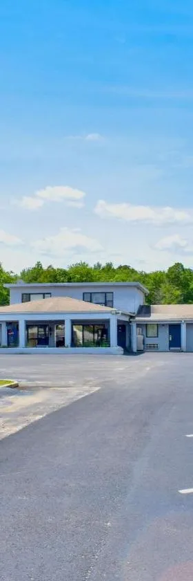 Rodeway Inn，位于Swainsboro的酒店