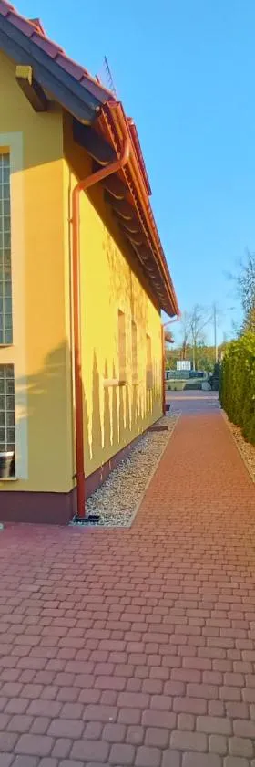 Noclegi Zielona Góra u Moni，位于绿山城的酒店