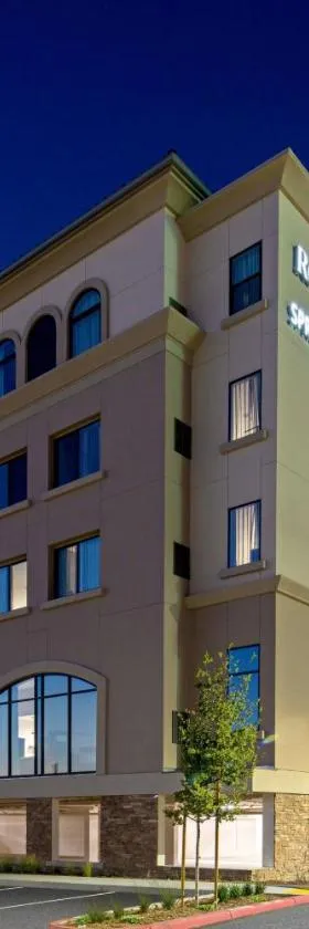 Residence Inn by Marriott Valencia，位于瓦伦西亚的酒店