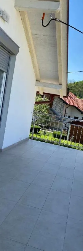 Apartman Žepče，位于Žepče的酒店