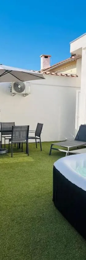 Maison 4 personnes avec jacuzzi，位于马里尼亚讷的酒店