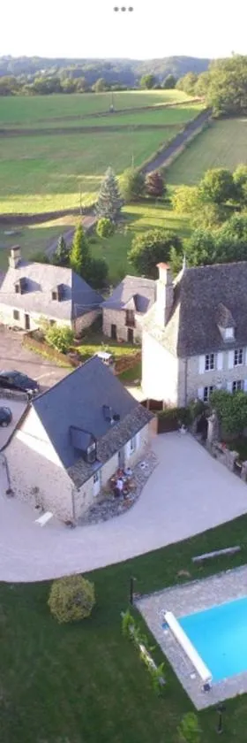 Domaine de Nalou，位于Saint-Geniez-ô-Merle的酒店
