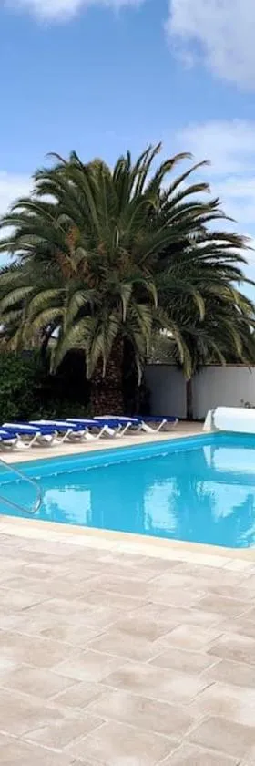 Maison dans résidence calme avec piscine chauffée，位于Le Trait dʼUnion的酒店