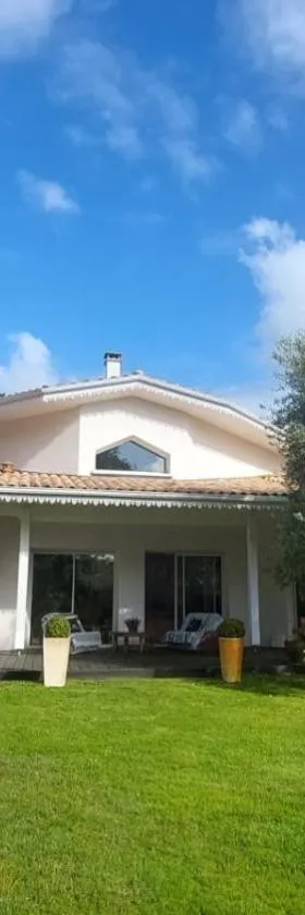 Agréable Maison sur le Bassin d'Arcachon，位于安德诺莱斯贝恩的酒店