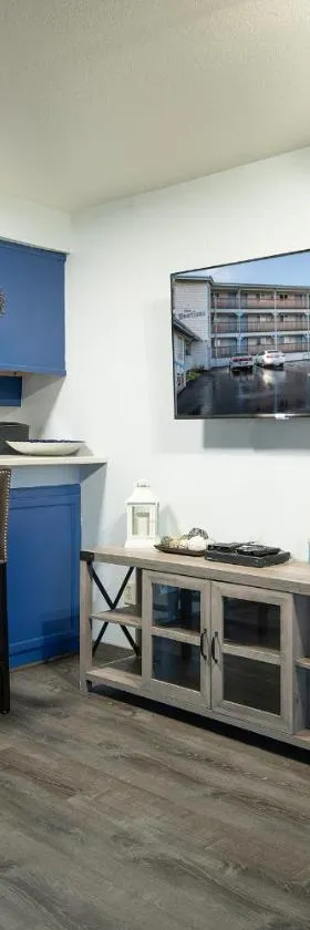Aurora at Nautilus - Pet Friendly Oceanfront Condo，位于洋滨市的酒店