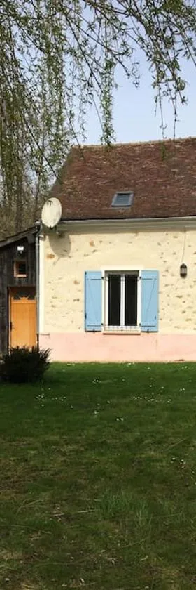 Cottage de charme à la campagne，位于Aulnoy的酒店