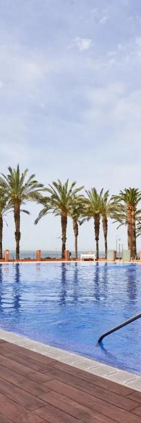 Estudio Fetén Algarrobo Costa，位于阿尔加罗沃的酒店