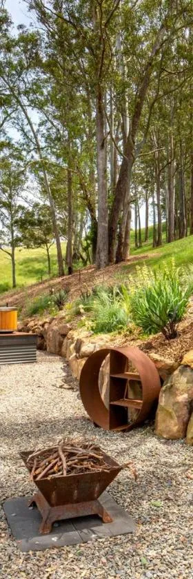 Burroo at Kangaroo Valley I Perfect Views I Outdoor Bath，位于Barrengarry的酒店