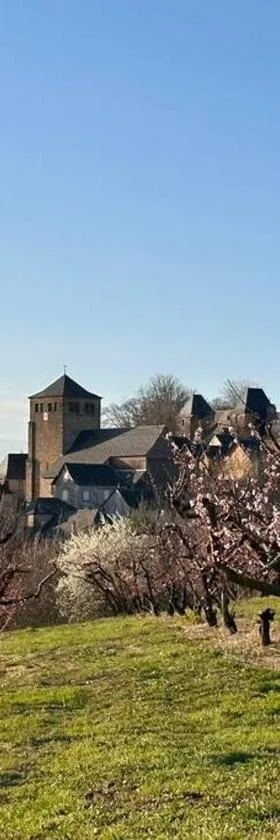 Maison de village avec vue 4/5 personnes Lou Rouchou，位于Voutezac的酒店