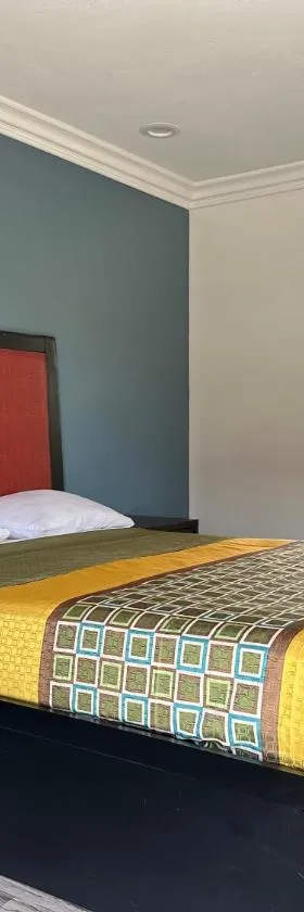 巴特利特汽车旅馆，位于Lomita的酒店
