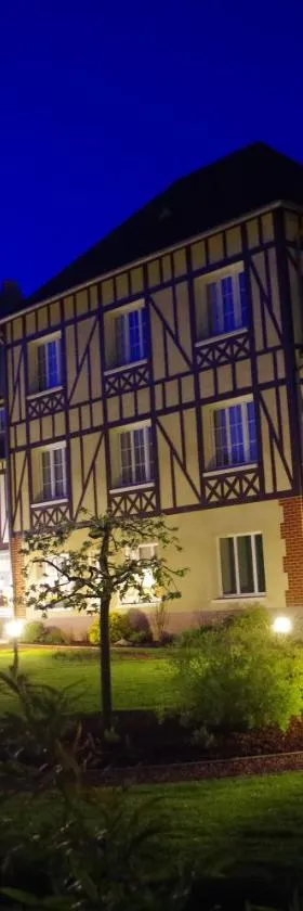 Logis Hôtel & Restaurant La Villa des Houx，位于Aumale的酒店