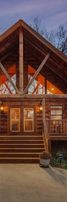 Fully Stocked Cabin Retreat w/ Game Room & Pond!，位于马里昂的酒店