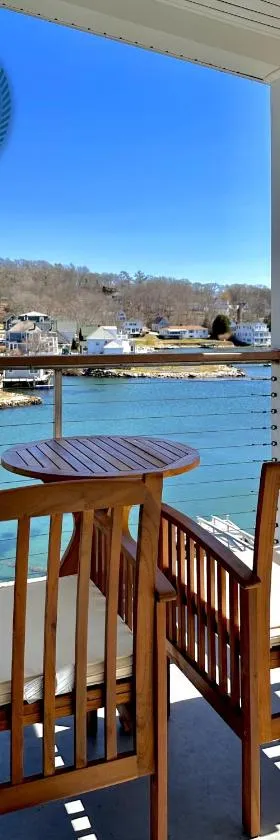 Harborage Inn on the Oceanfront，位于布斯贝港的酒店
