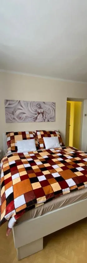 Rodinný apartmán 3+1 (65 m² ) v plném vybavení se nachází v krásné vesničce Horní Město na úpatí hor v oblasti Jeseníků，位于Horní Město的酒店