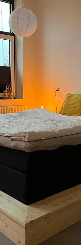 Room 9 -Hawkraft kulturhotel，位于韦斯特维的酒店