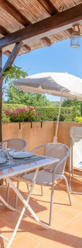 Studio Le Val de Pons Ramatuelle，位于拉马蒂埃勒的酒店