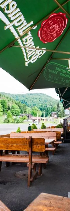 Penzion Hubert，位于Mikulov v Krušných Horách的酒店
