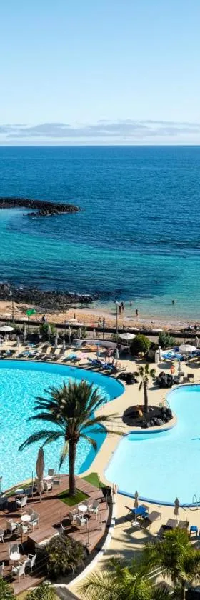 Alexandre Grand Teguise Playa，位于科斯塔特吉塞的酒店