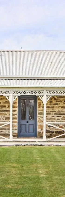 Taieri Bank Cottage - Middlemarch, Otago，位于Middlemarch的酒店