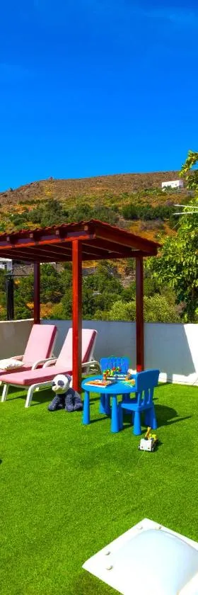 FAMILY COTTAGE AMONG OLIVE TREES，位于阿古伊梅斯的酒店
