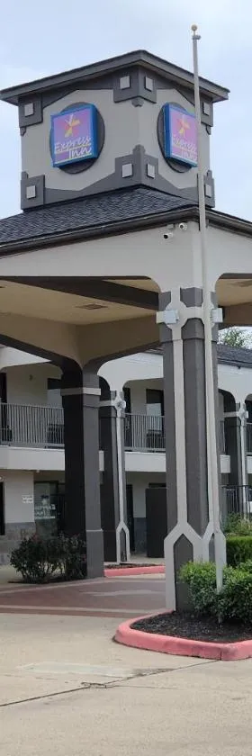 Express Inn Tomball，位于汤博尔的酒店