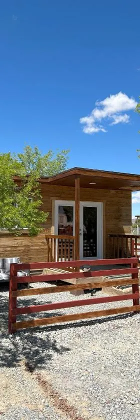 Area 3251 Desert Valley Guest Suite，位于帕伦普的酒店