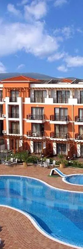 Hotel Paradise Garden，位于切尔诺莫雷茨的酒店