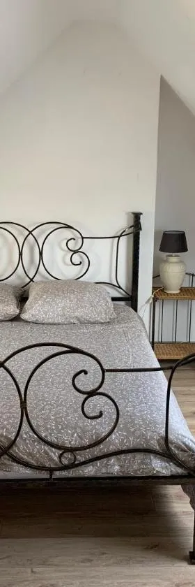 Gîte de Bel air Farges en septaine，位于Farges-en-Septaine的酒店