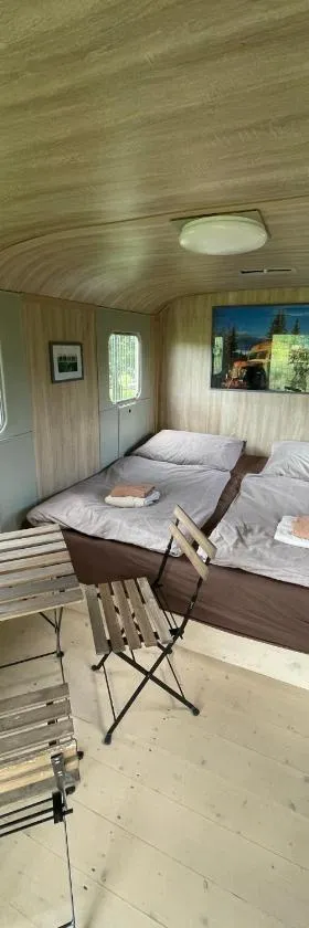 Residence Safari Resort - Magic Bus，位于Borovany的酒店