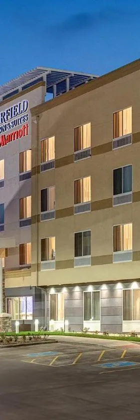 Fairfield Inn & Suites Franklin，位于富兰克林的酒店