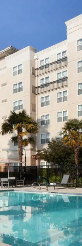 Residence Inn by Marriott Newark Silicon Valley，位于纽瓦克的酒店