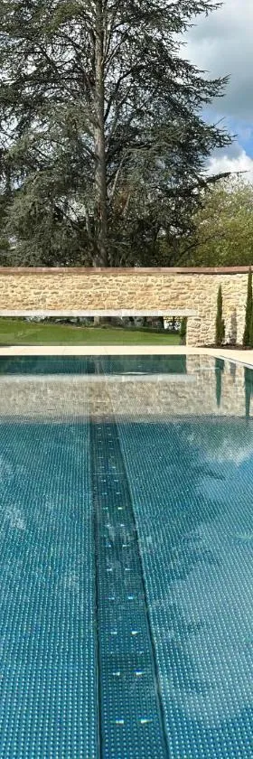Auberge Saint Walfrid Hôtel Restaurant & Spa，位于萨尔格米纳的酒店
