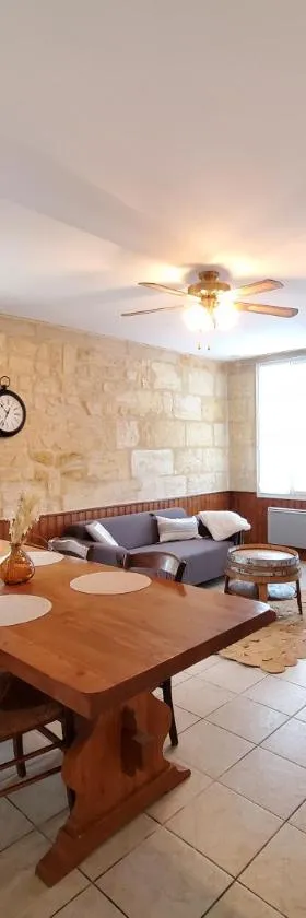 Maison de vacances Gite le Margot，位于Cantenac的酒店