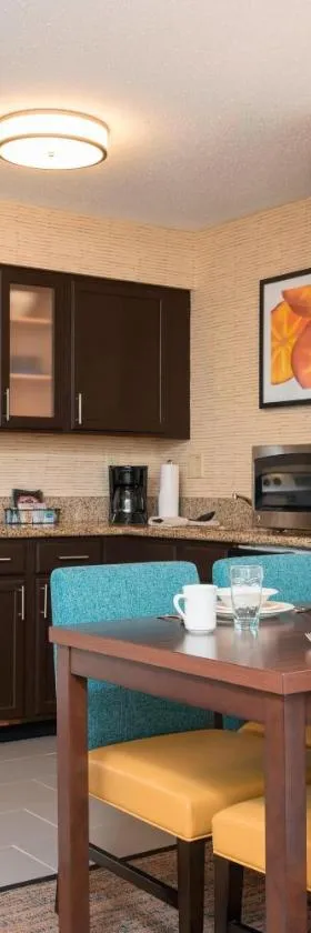 Residence Inn by Marriott Grand Rapids West，位于大急流城的酒店