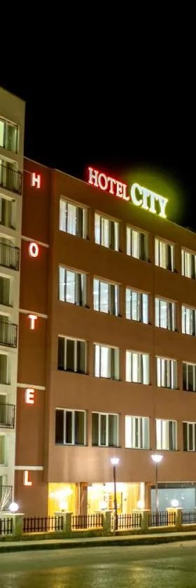 Hotel CITY Sandanski，位于桑丹斯基的酒店