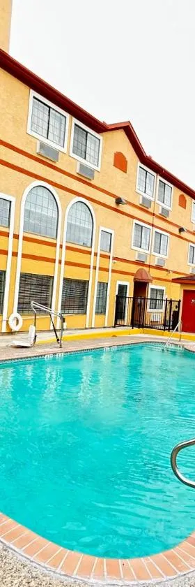 Quality Suites San Antonio Brooks City Base，位于圣安东尼奥的酒店