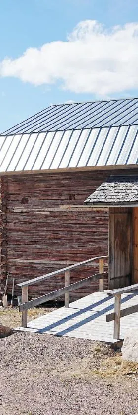 Mittjas Vallen Timber Lodge & Cabins，位于Edsbyn的酒店
