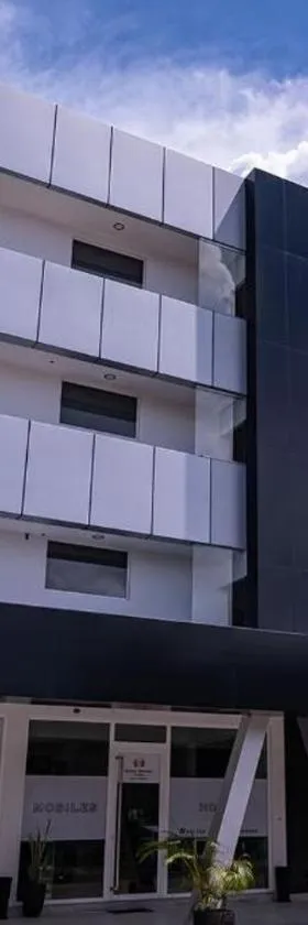Hotel Royal Brasil，位于帕拉马里博的酒店