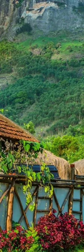 Deshadan Eco Valley Resort - An Eco friendly Mud House，位于Kanthalloor的酒店