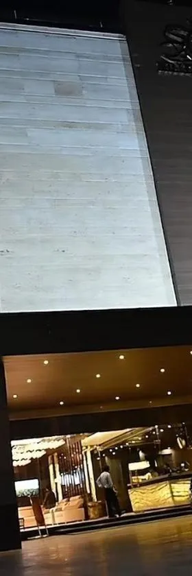 Hotel Millennium Inn, Prayagraj，位于阿拉哈巴德的酒店